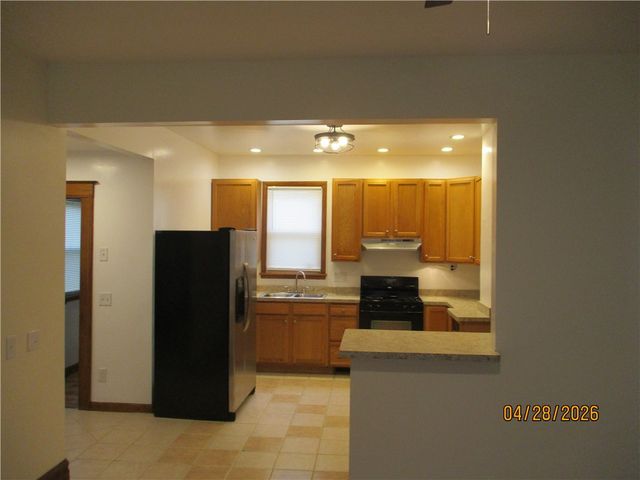 221 Hazelwood, Rochester, NY 14609