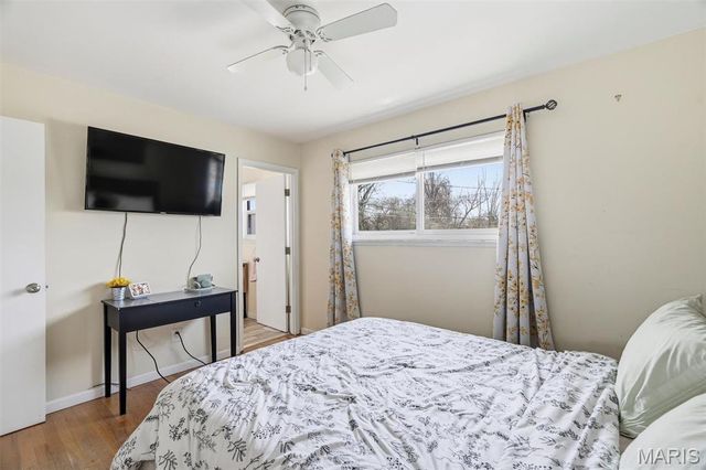 1528 Ville Rosa Lane, Hazelwood, MO 63042