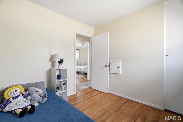 1528 Ville Rosa Lane, Hazelwood, MO 63042