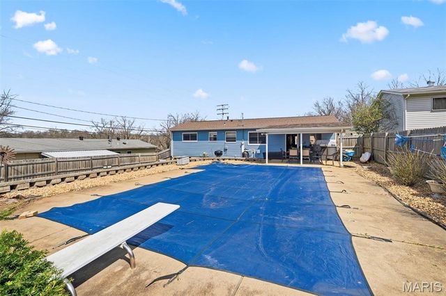 1528 Ville Rosa Lane, Hazelwood, MO 63042