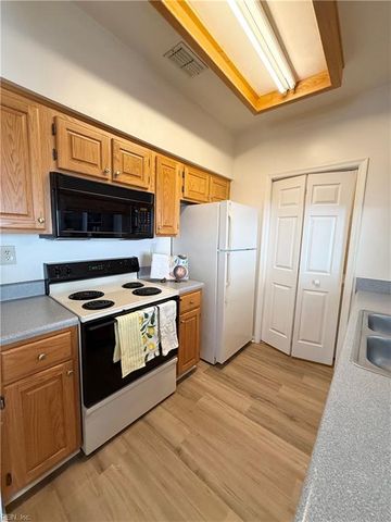 216 Fireweed CT, Chesapeake, VA 23320