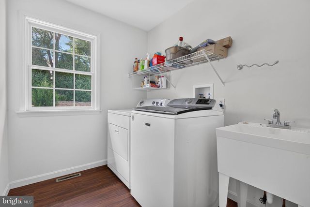 1544 INVERNESS DRIVE, Mechanicsburg, PA 17050