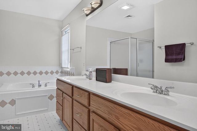 1544 INVERNESS DRIVE, Mechanicsburg, PA 17050