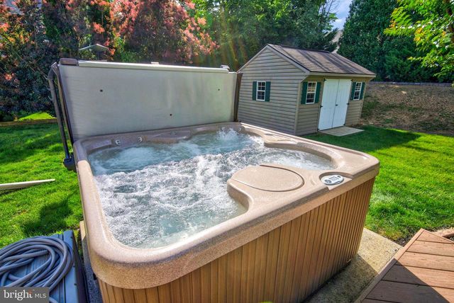 1544 INVERNESS DRIVE, Mechanicsburg, PA 17050