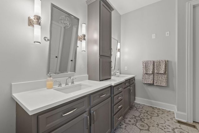 10677 Arrowwood Drive, Plain City, OH 43064