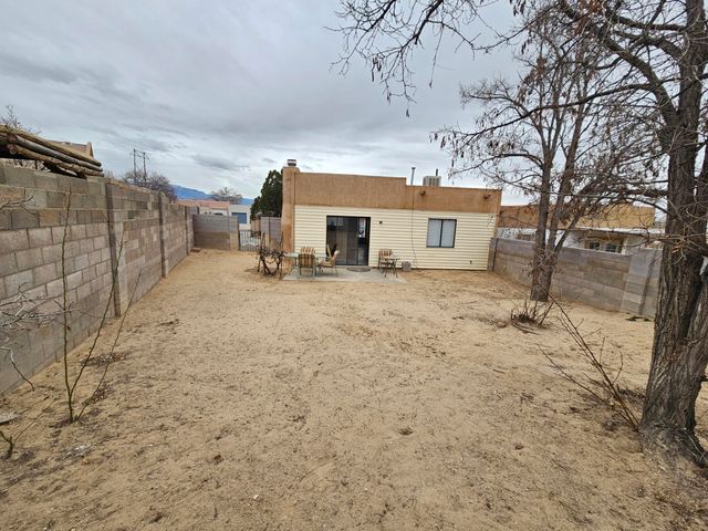 571 Star Villa Circle SE, Rio Rancho, NM 87124