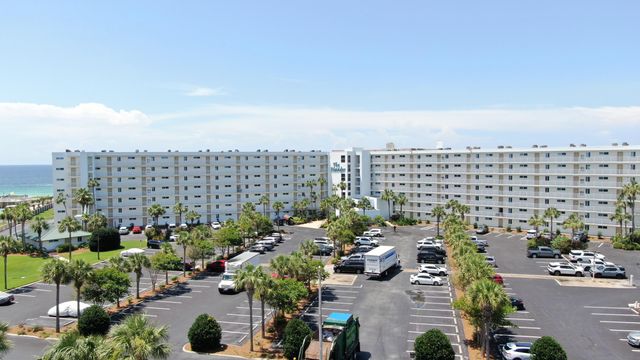 502 Gulf Shore Drive, 215, Destin, FL 32541