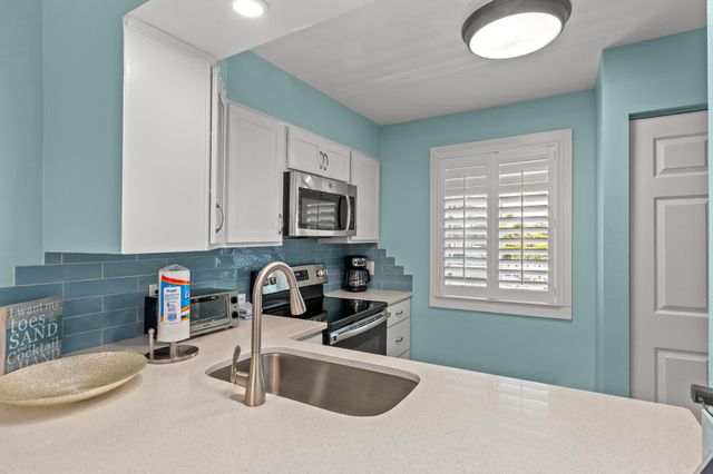 502 Gulf Shore Drive, 215, Destin, FL 32541