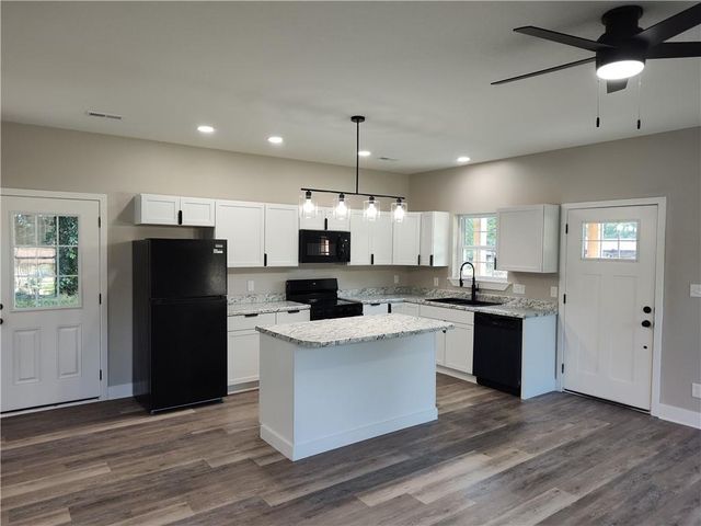 307 N Camden Street, Richmond, MO 64085