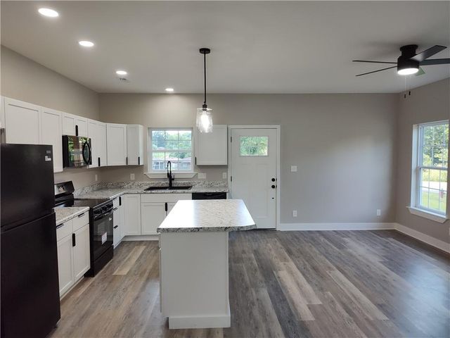 307 N Camden Street, Richmond, MO 64085