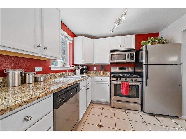 3040 Grape St, Denver, CO 80207