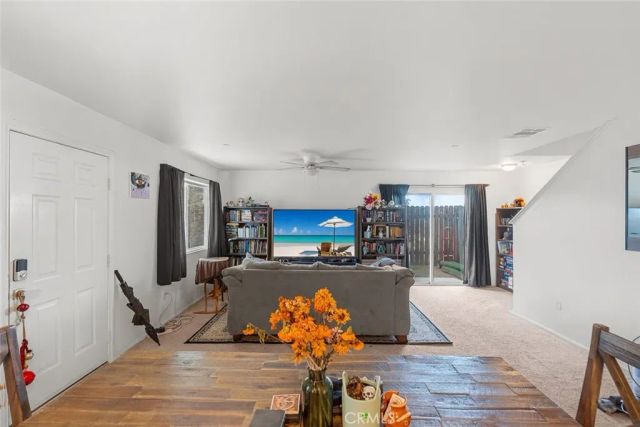 26142 Gravett Place, Saugus, CA 91350