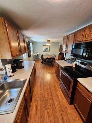10 Concord Rd 10, Millbury, MA 01527