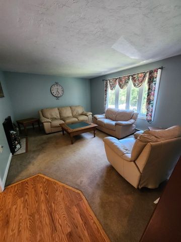 10 Concord Rd 10, Millbury, MA 01527