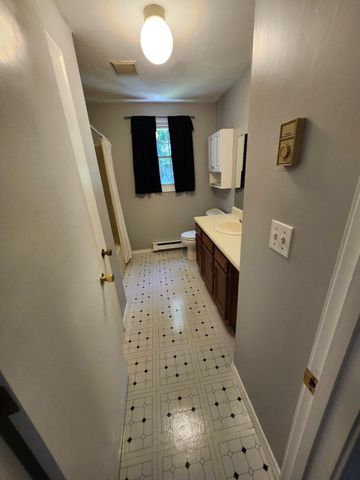 10 Concord Rd 10, Millbury, MA 01527