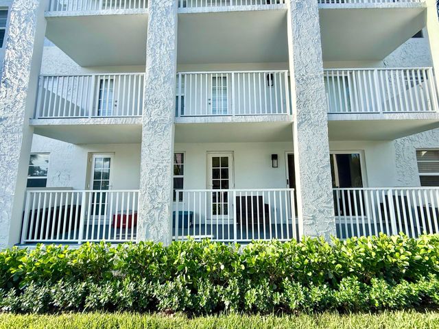 950 Ponce De Leon Road 104, Boca Raton, FL 33432