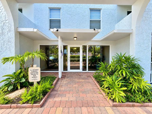 950 Ponce De Leon Road 104, Boca Raton, FL 33432
