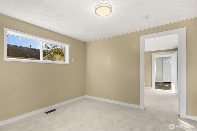 7950 Maple Avenue SE, Snoqualmie, WA 98065