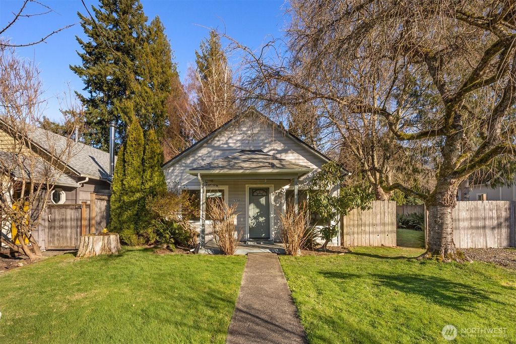 7950 Maple Avenue SE, Snoqualmie, WA 98065