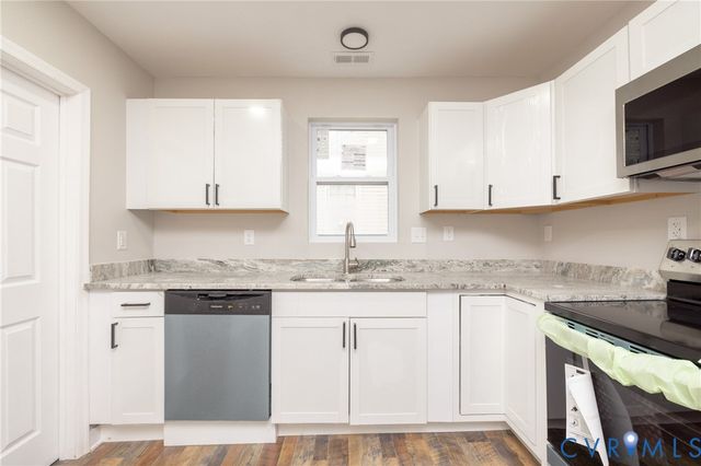 1434 Baylors Ln, Petersburg, VA 23803