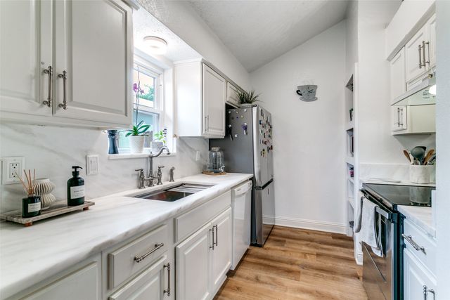 2001 Embassy Way, Carrollton, TX 75006