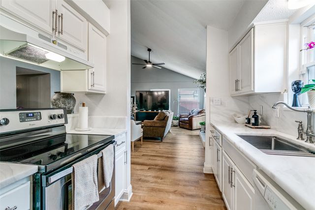 2001 Embassy Way, Carrollton, TX 75006