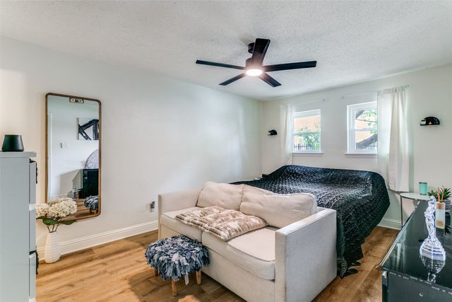 2001 Embassy Way, Carrollton, TX 75006