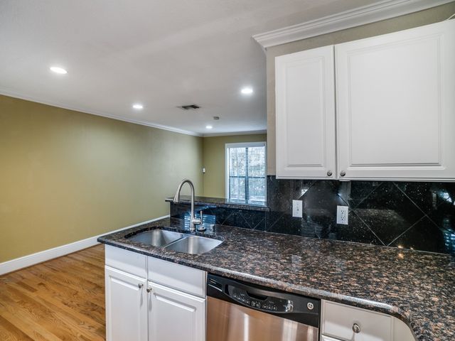 4118 Bowser Avenue B, Dallas, TX 75219