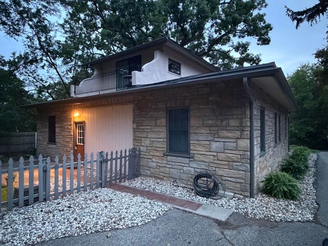 129 S Berkley Street, Kalamazoo, MI 49006