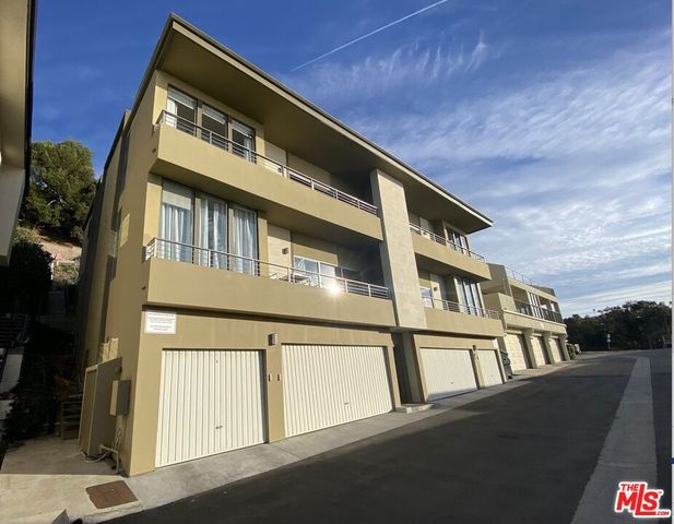 18065 Coastline Drive 2, Malibu, CA 90265