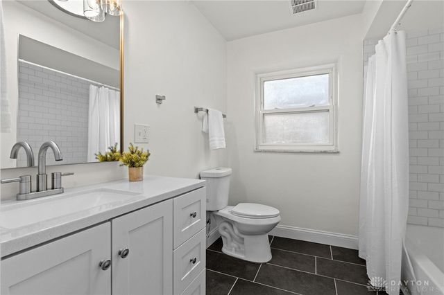 407 Dellwood Avenue, Oakwood, OH 45419