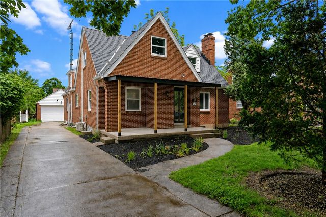 407 Dellwood Avenue, Oakwood, OH 45419
