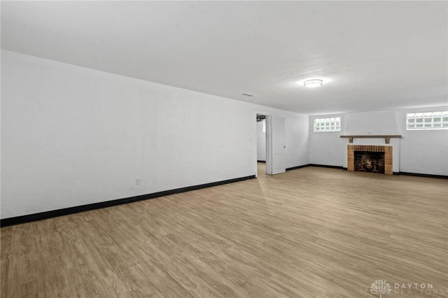 407 Dellwood Avenue, Oakwood, OH 45419