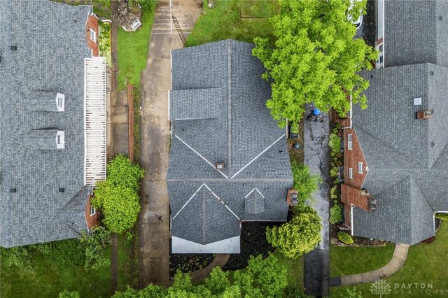 407 Dellwood Avenue, Oakwood, OH 45419