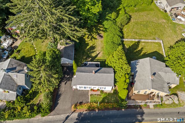 52 Pond Meadow Road, Essex, CT 06442