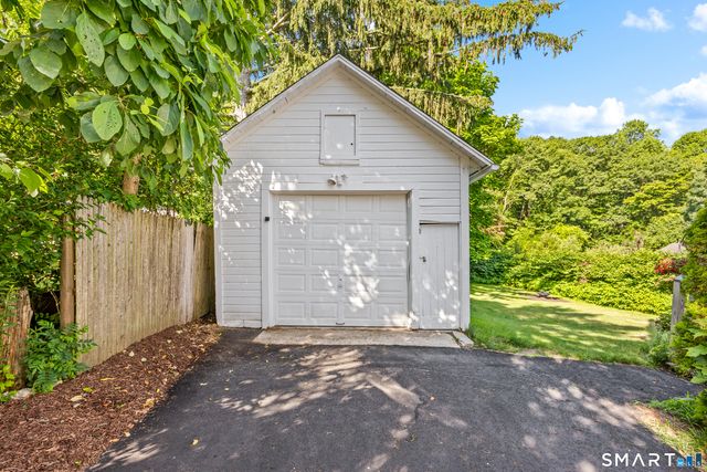 52 Pond Meadow Road, Essex, CT 06442
