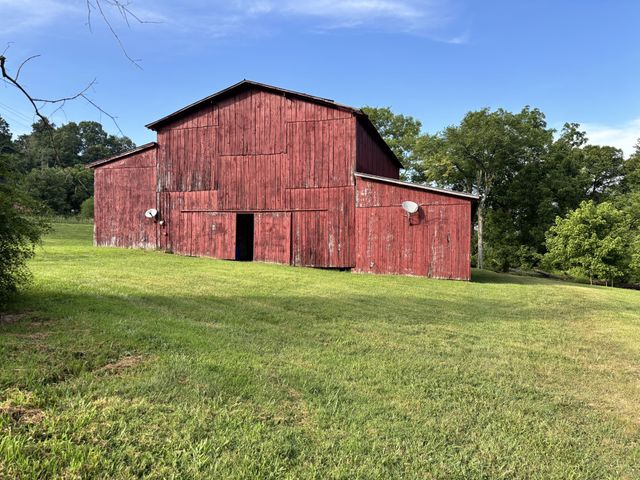 3807 Bear Creek Rd, Thompsons Station, TN 37179