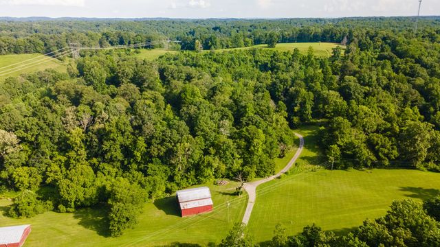 3807 Bear Creek Rd, Thompsons Station, TN 37179