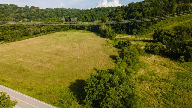 3807 Bear Creek Rd, Thompsons Station, TN 37179