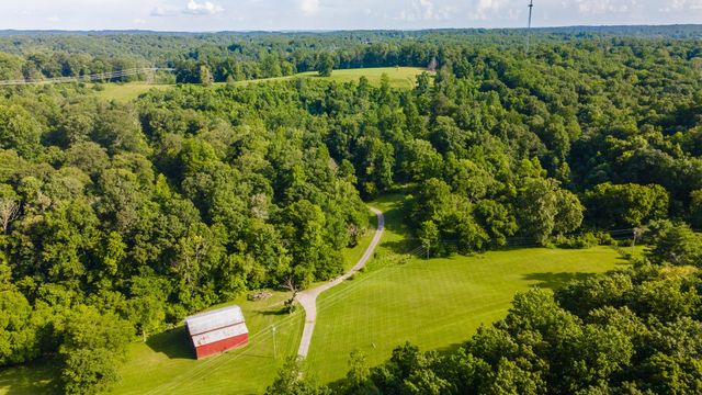 3807 Bear Creek Rd, Thompsons Station, TN 37179