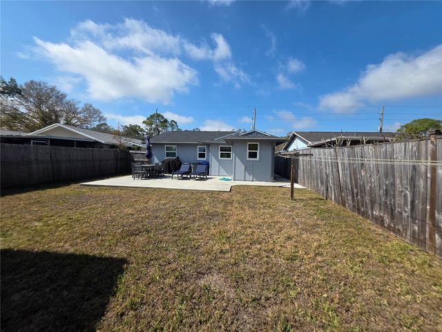 1453 HONORE AVENUE, Sarasota, FL 34232