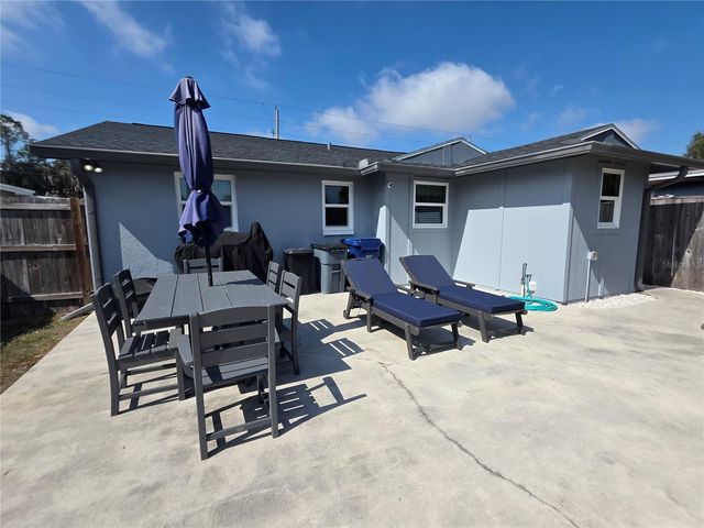 1453 HONORE AVENUE, Sarasota, FL 34232