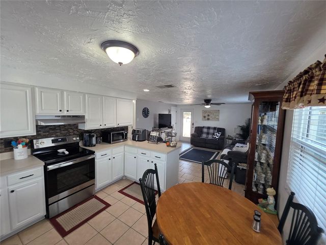 1453 HONORE AVENUE, Sarasota, FL 34232