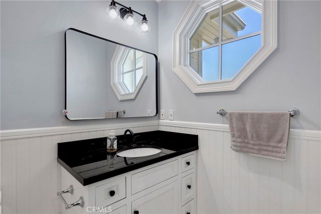 11610 Chiquita Street, Studio City, CA 91604