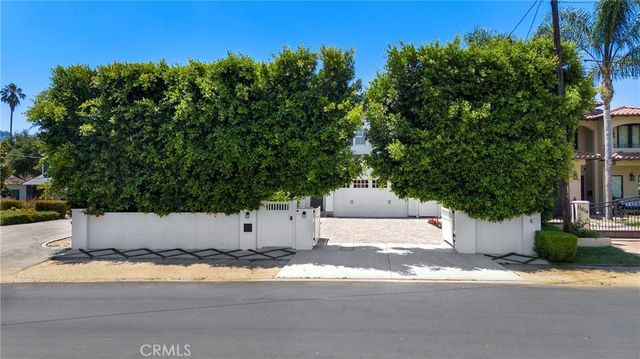 11610 Chiquita Street, Studio City, CA 91604