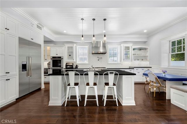 11610 Chiquita Street, Studio City, CA 91604