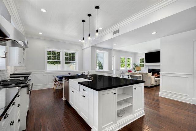 11610 Chiquita Street, Studio City, CA 91604
