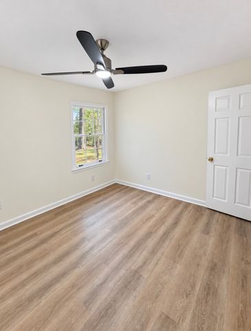 1071 Cliff White Rd, Columbia, TN 38401