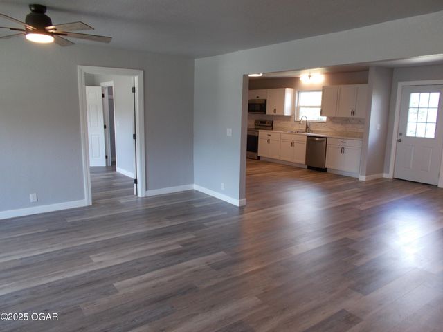 2705 S Michigan Avenue, Joplin, MO 64804