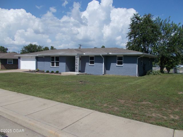 2705 S Michigan Avenue, Joplin, MO 64804